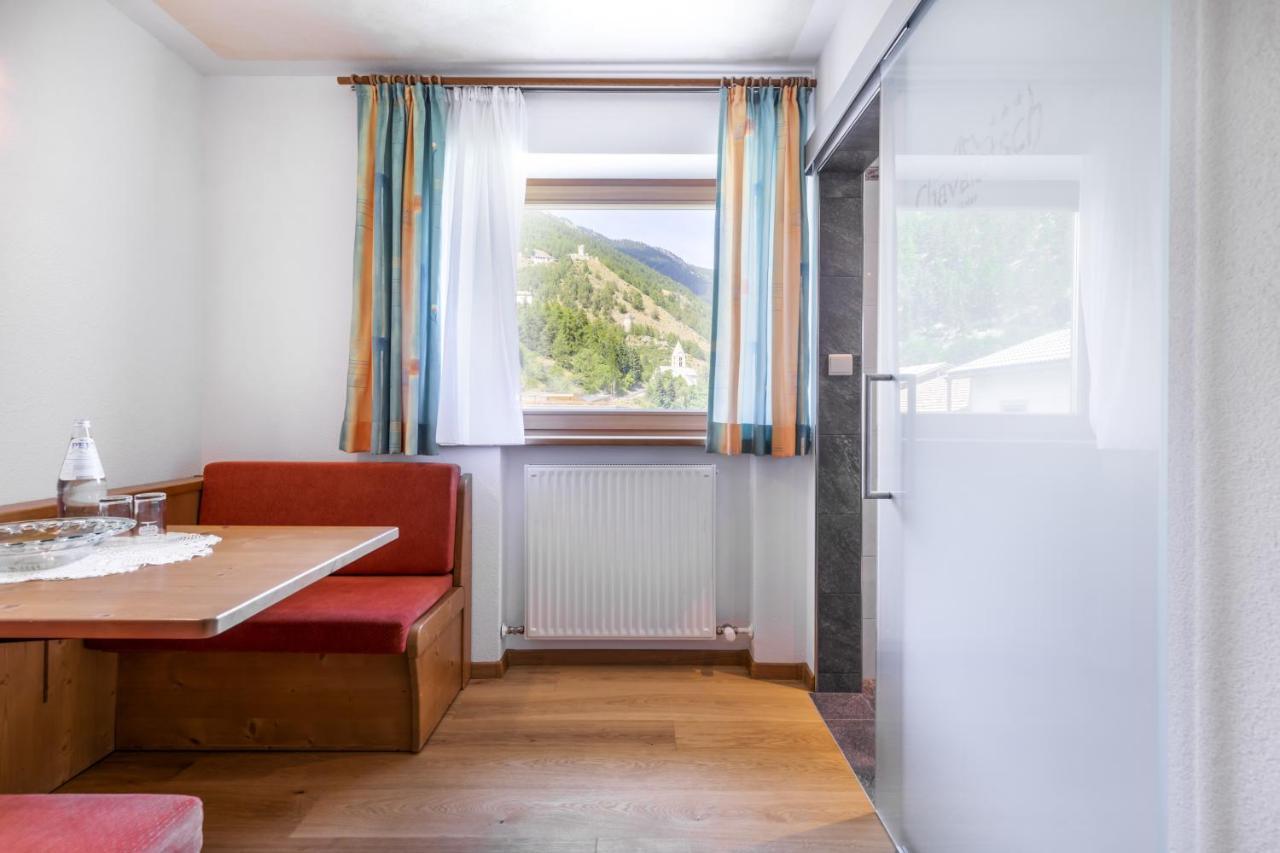 Hotel Chavalatsch Tubre Εξωτερικό φωτογραφία