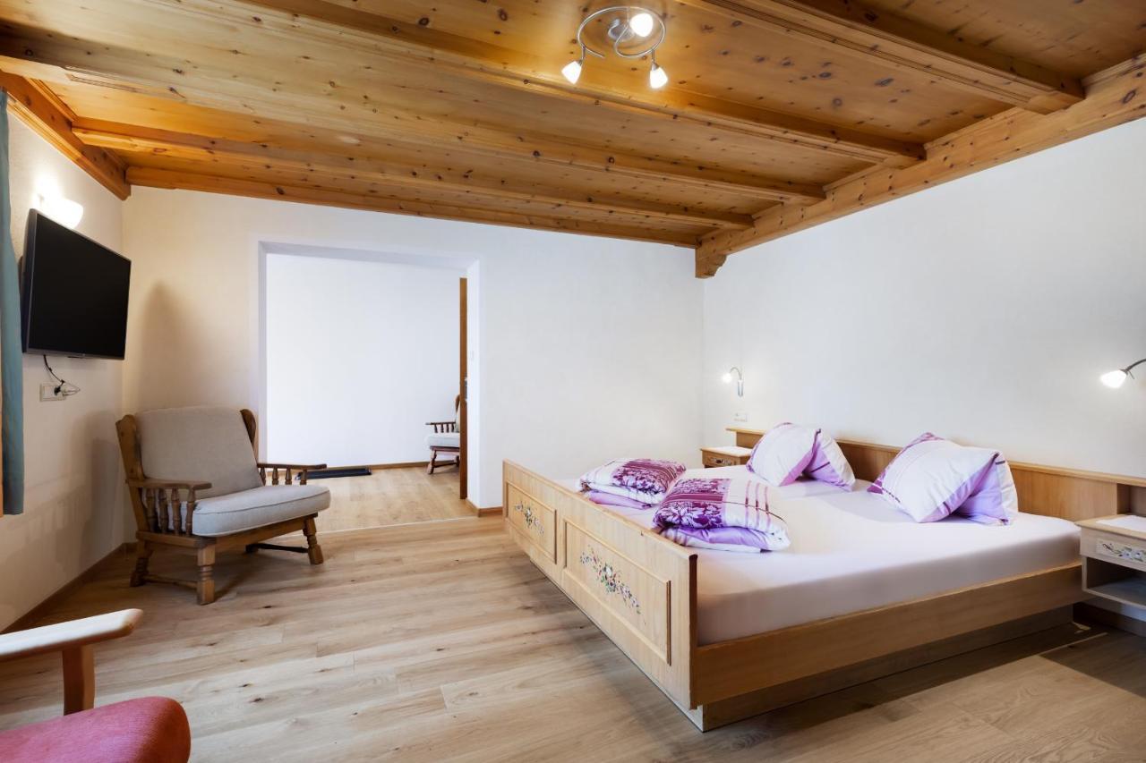 Hotel Chavalatsch Tubre Εξωτερικό φωτογραφία